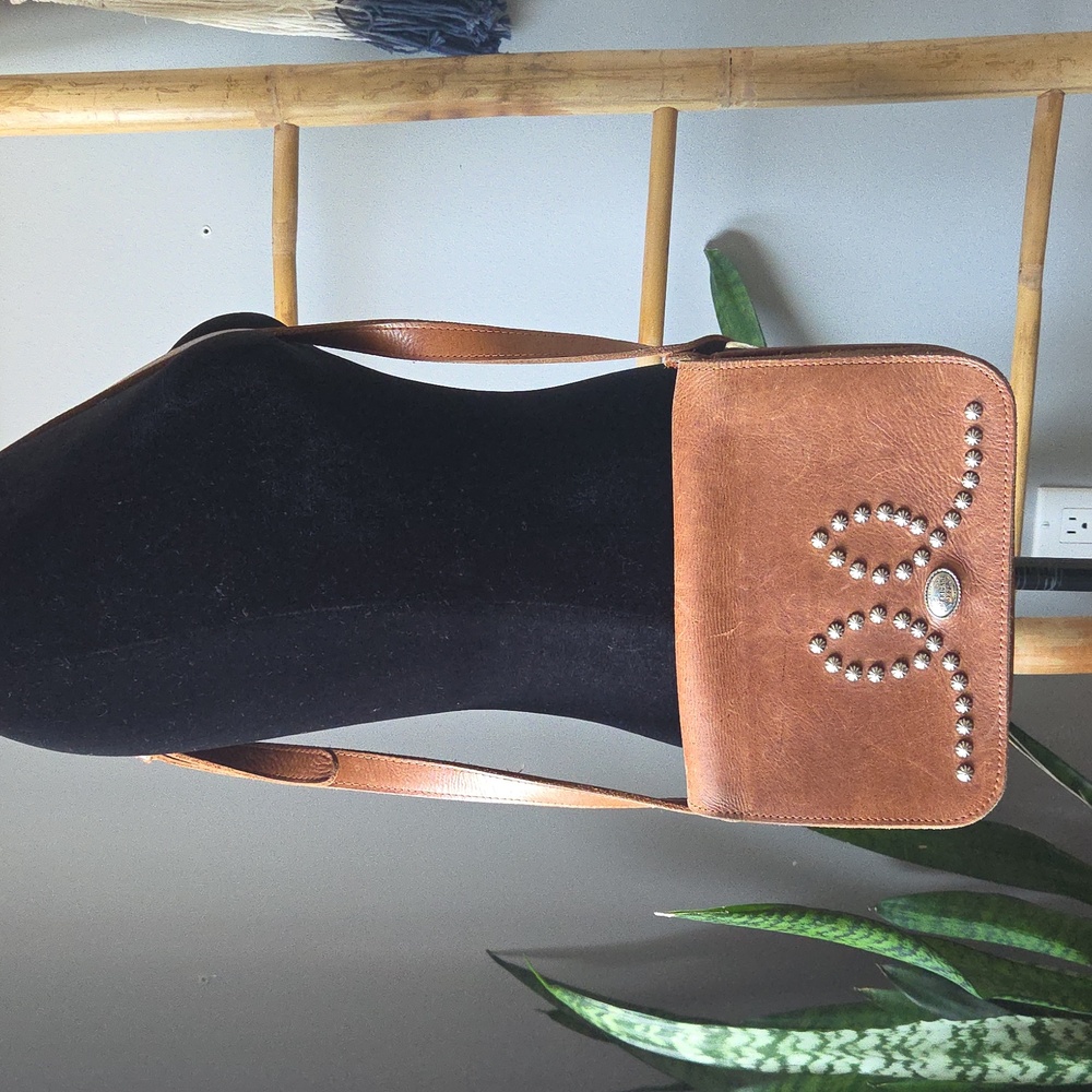 American West  Cowhide/Leather Flap Handbag Shoulder Strap Multi Pockets